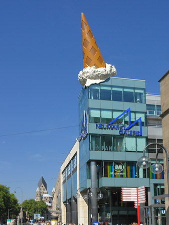 Fotos Neumarkt Galerie mit Straße