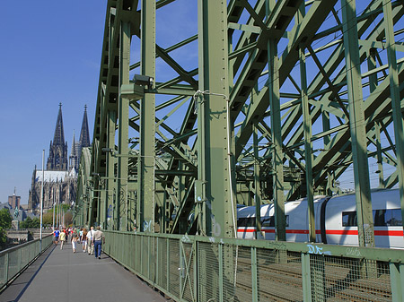 Fotos Hohenzollernbrücke beim Kölner Dom